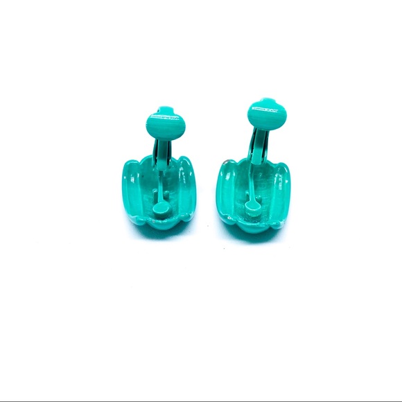 Vintage Teal Metal Clip On Earring - Picture 5 of 6